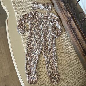 Kate Quinn floral sleeper